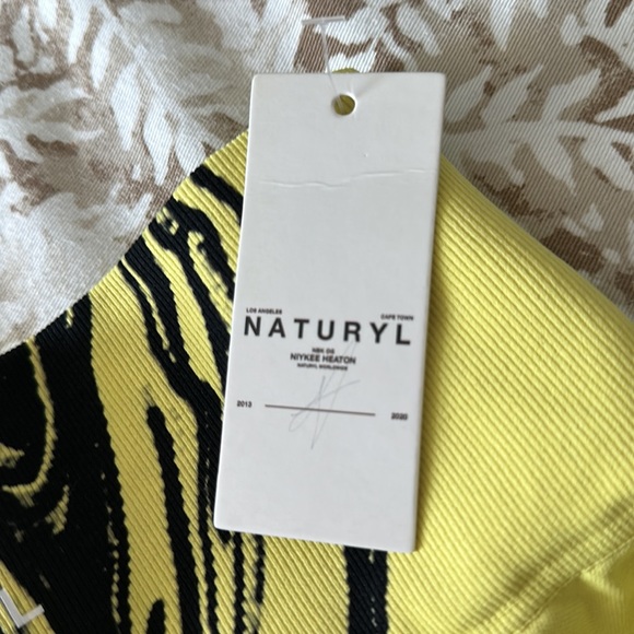 High wait super comfy with scrunch butt - Picture 5 of 5